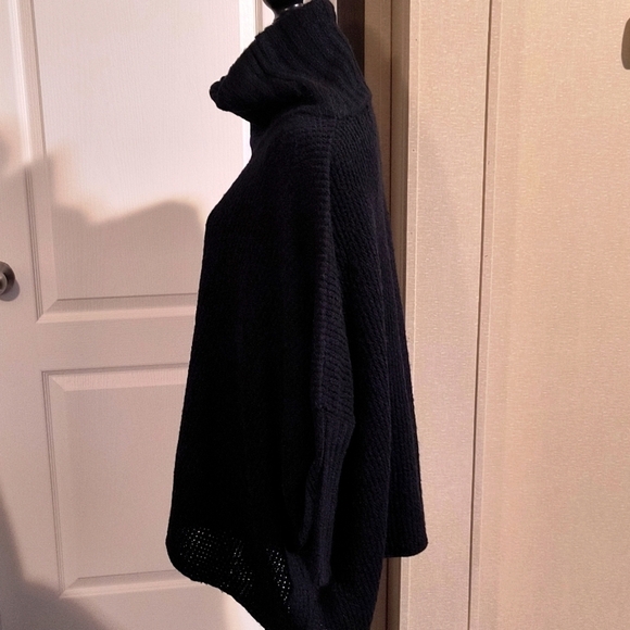 CHANNA Oversized Tunic Sweater Size L/Xl - Picture 4 of 11